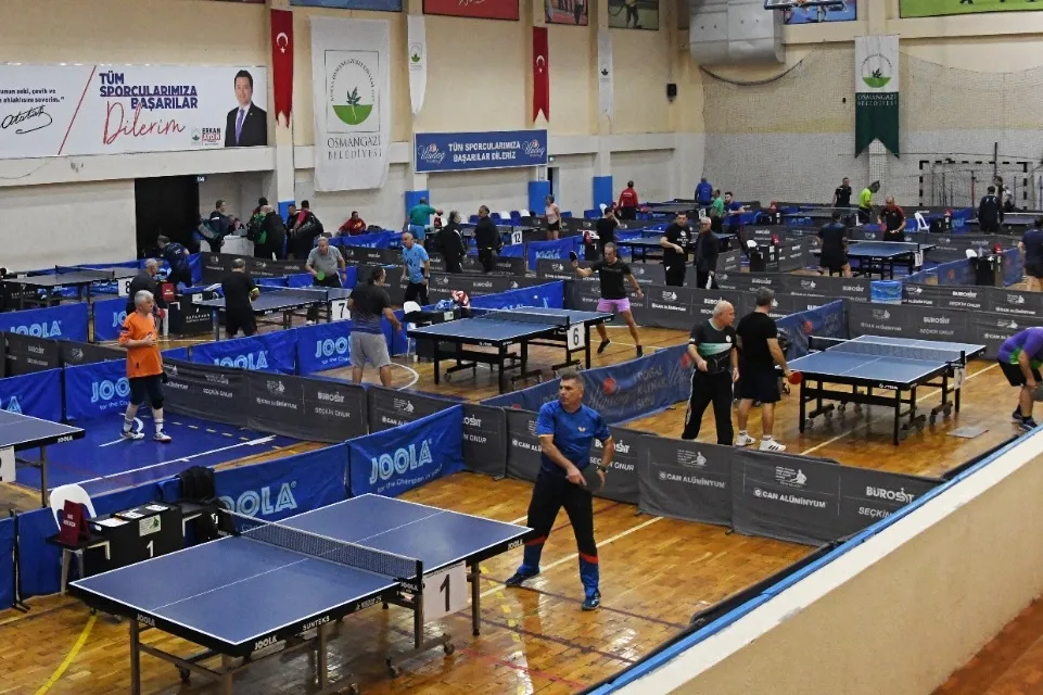Masa tenisinin ustaları Osmangazi’de buluştu